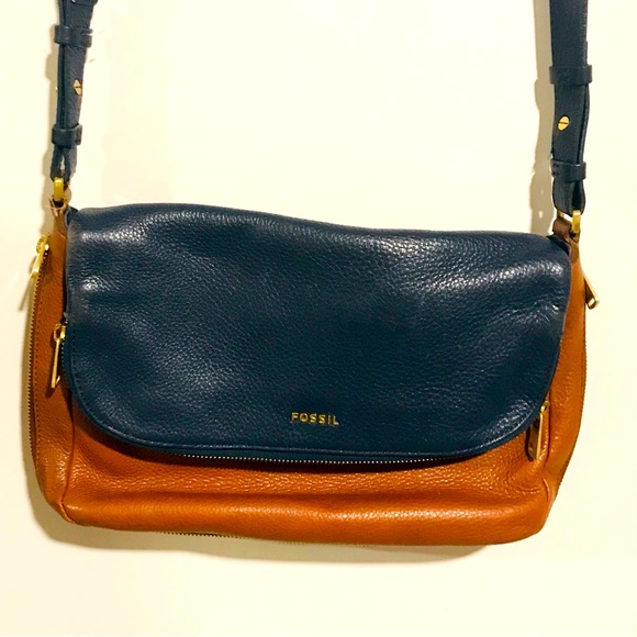 Fossil Purse - Picture 2 of 8